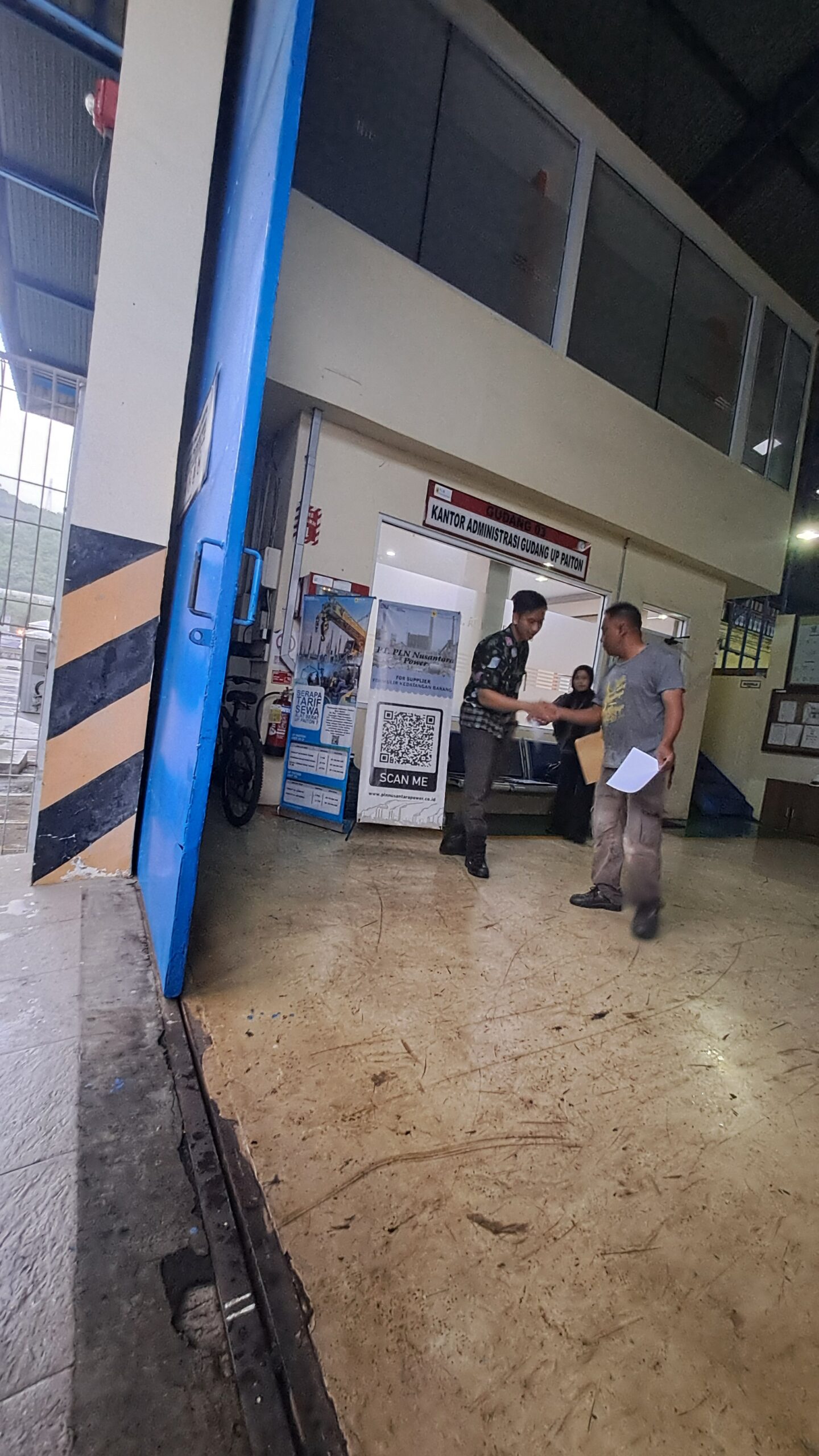 Pengiriman produk ke customer - PLTU Paiton